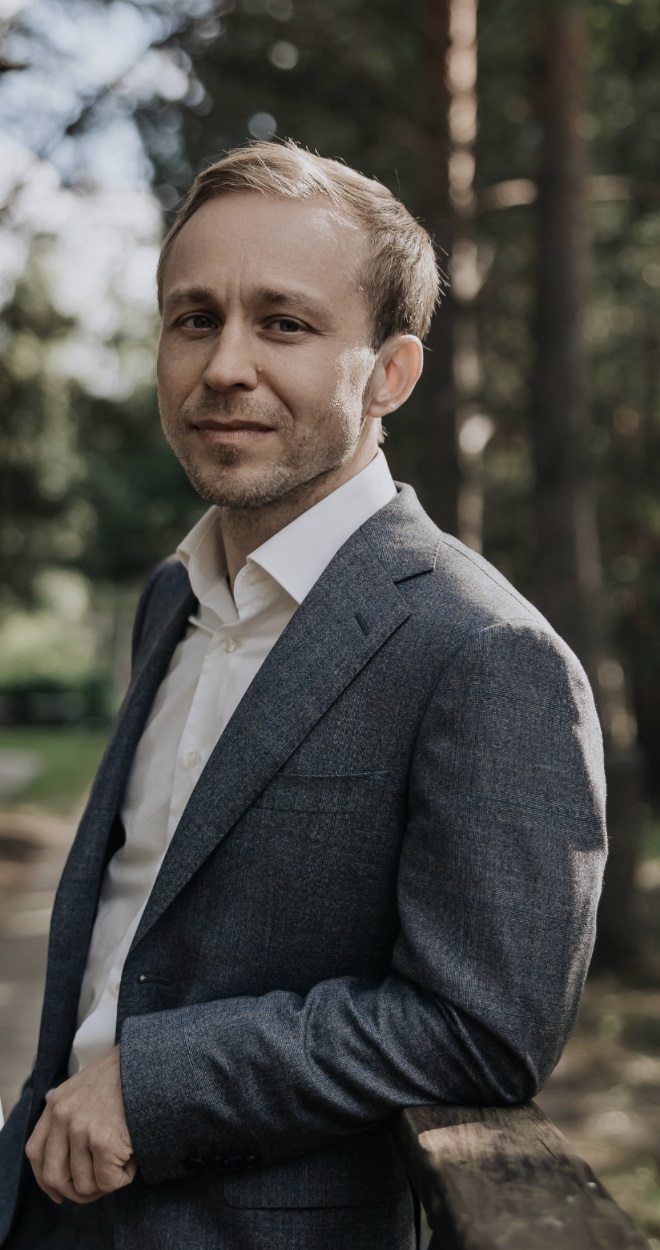 Павел Дёмин